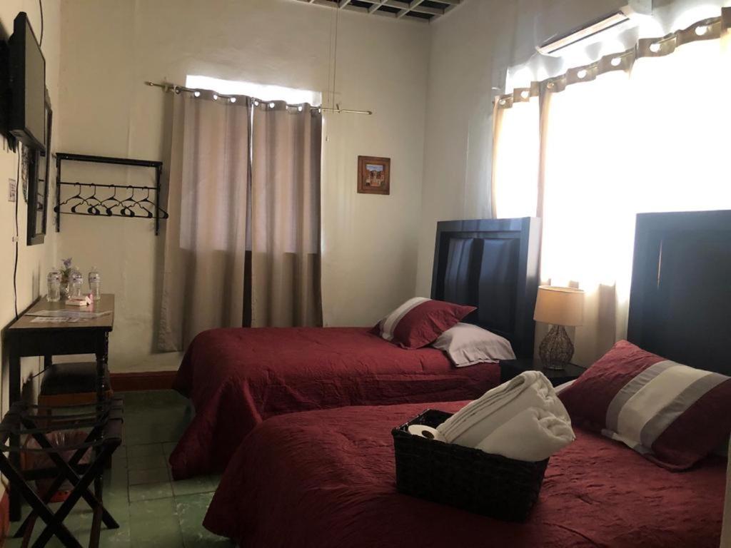 Hostal La Espanola Parras Parras de la Fuente Exterior foto